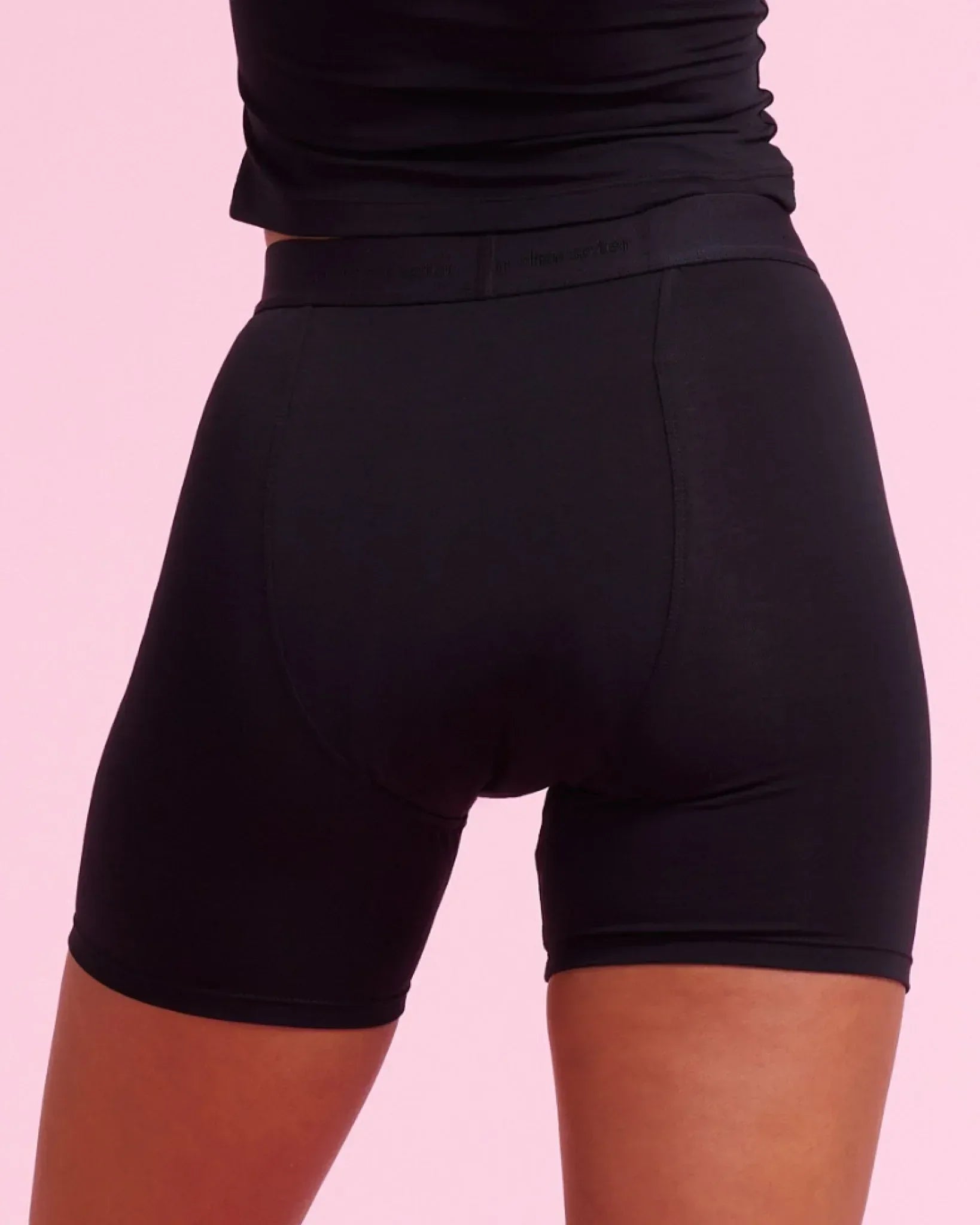 the-female-company-extra-strong-long-shorts-night-protect-2-0-period-sleep-short image 6