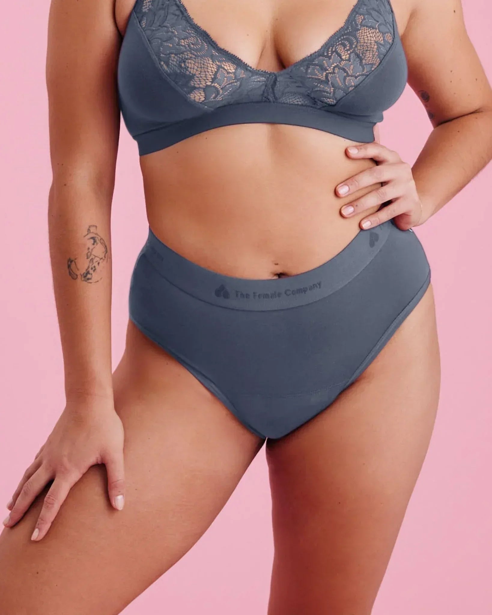 the-female-company-extra-strong-high-waist-organic-cotton-period-panty-anthracit image 5