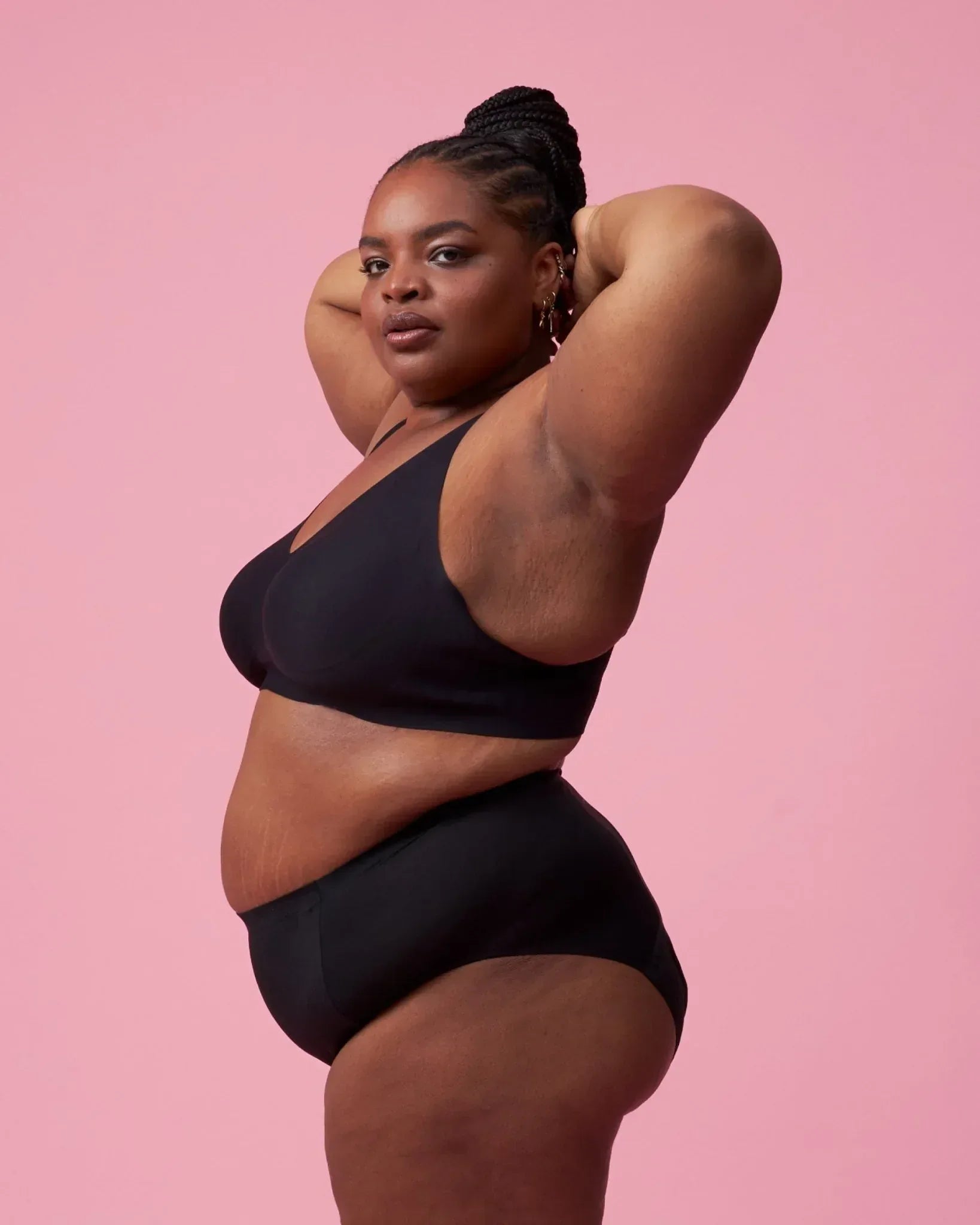 the-female-company-ultra-strong-high-waist-periodenslip-seamless-curve-schwarz image 3