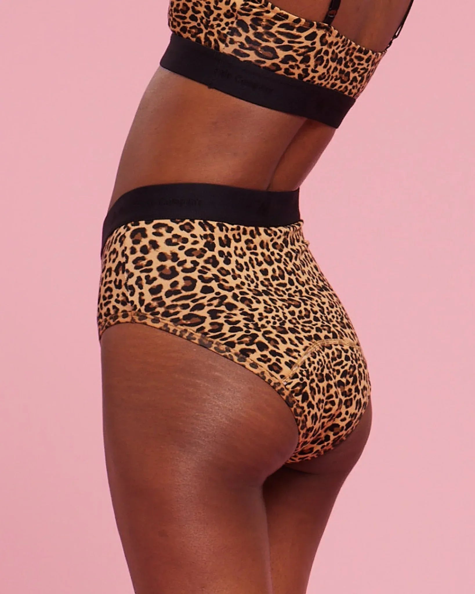 the-female-company-ultra-strong-high-waist-2-0-period-panty-leo-collection-basic image 3