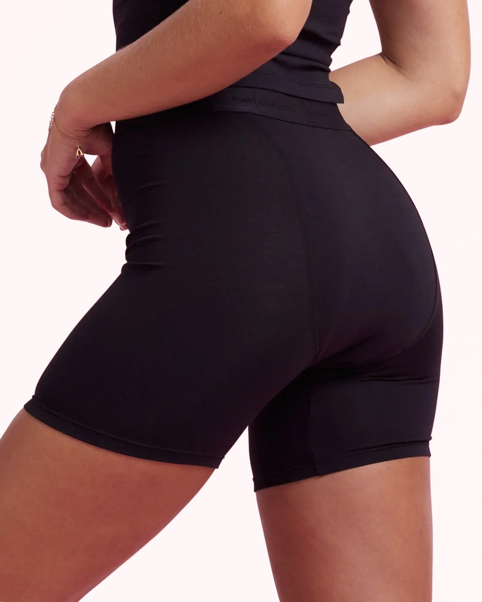 the-female-company-ultra-strong-sleep-long-shorts-perioden-shorts-mit-extra-lang image 4