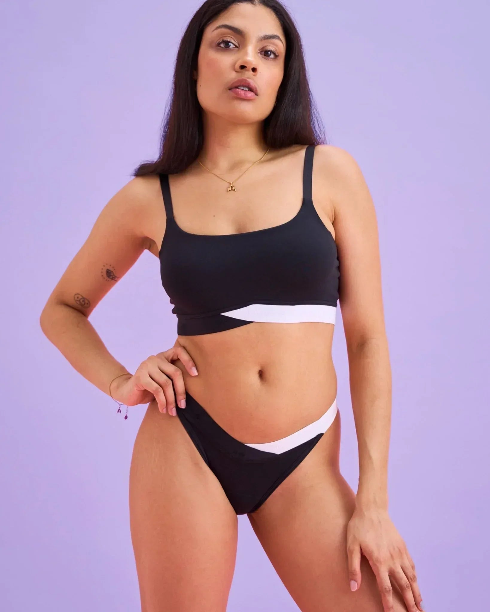 the-female-company-light-daysics-tanga-v-cut-black-white-limited-edition image 2