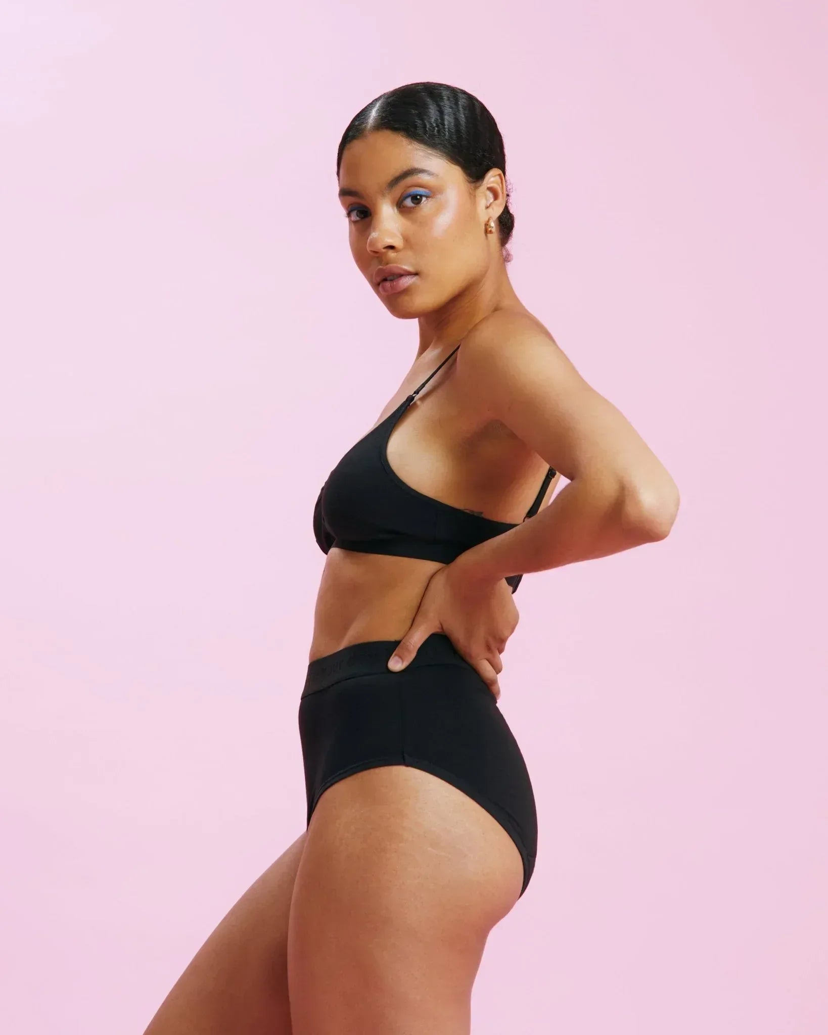 the-female-company-high-waist-1-0-periodenslip-medium-bio-baumwolle-schwarz image 6