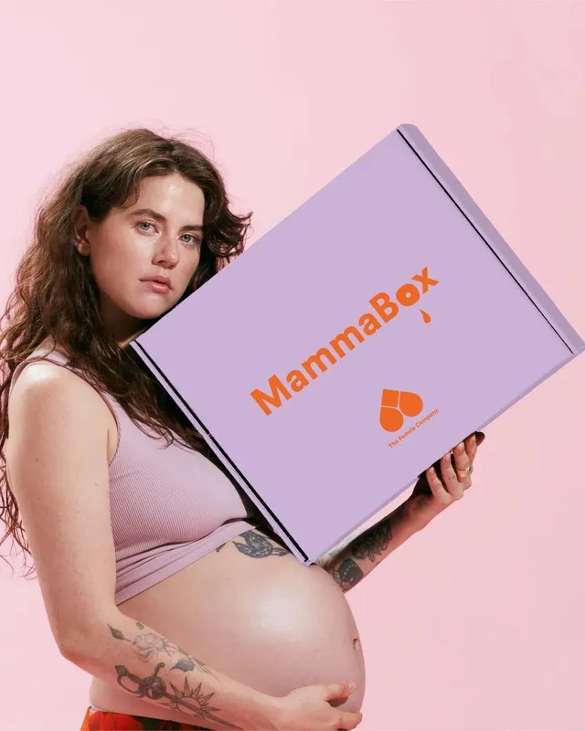 the-female-company-mammabox-essential-wochenbett-set image 1
