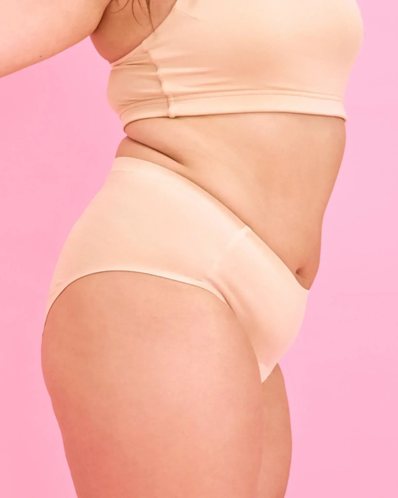 the-female-company-seamless-extra-strong-hipster-period-panty-mit-flexi-technolo image 7