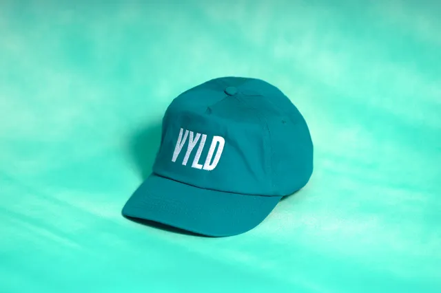 vyld-cap-t-rkis-baseball-cap-in-der-vyld-signaturfarbe image 1