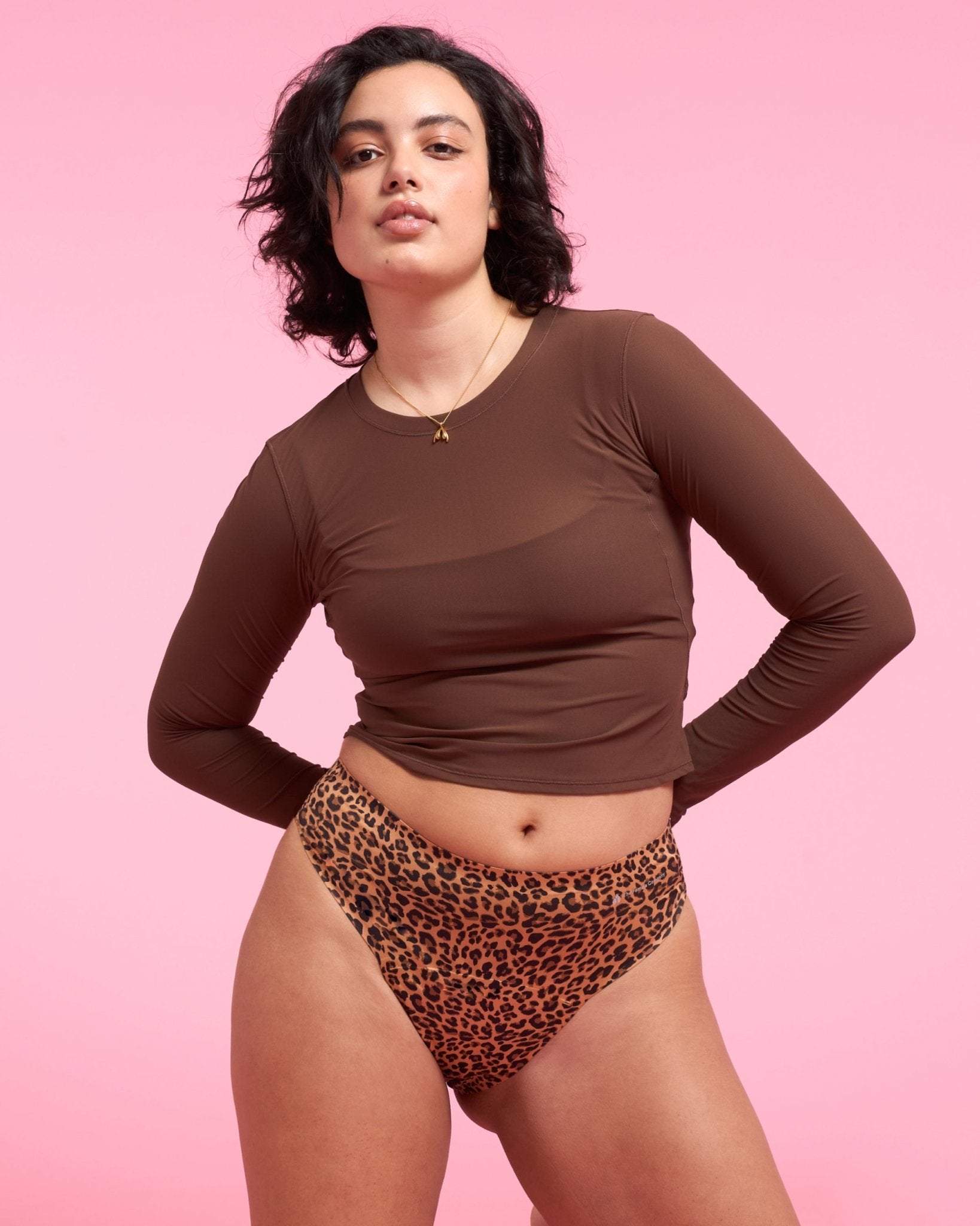 the-female-company-seamless-period-panty-tanga-medium-leo-sienna-strong-saugst-r image 5