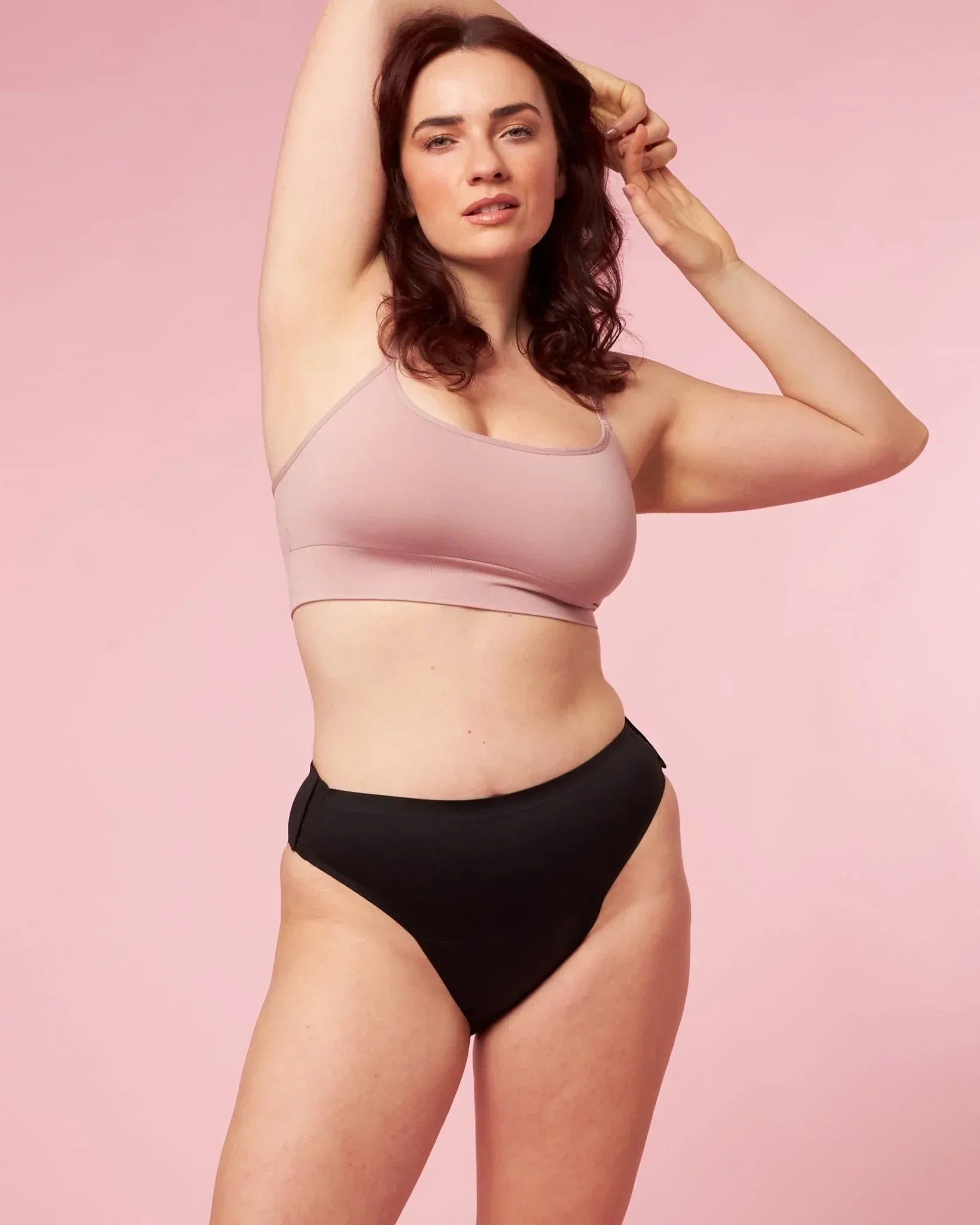 the-female-company-easy-change-period-panty-slip-seamless-extra-strong-mit-seitl image 7
