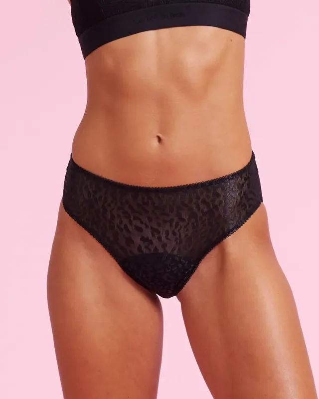 the-female-company-ultra-strong-slip-luxury-mesh-periodenslip-in-leo-design-mit- image 1