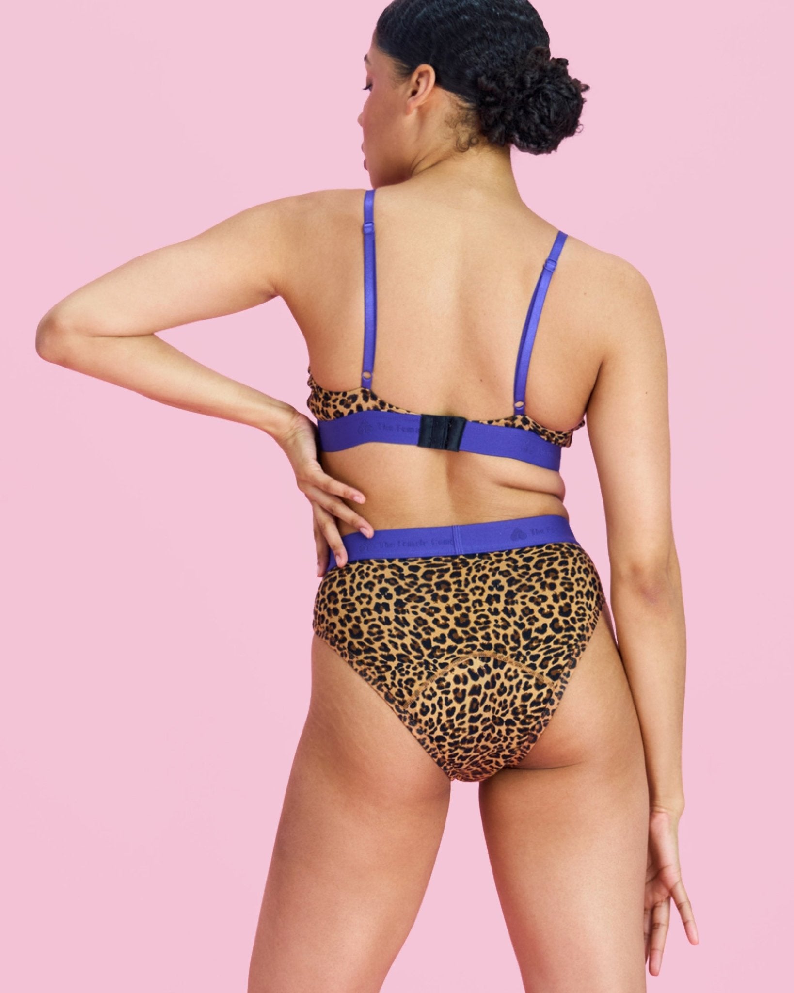 the-female-company-period-panty-ultra-strong-slip-leo-purple-mit-leo-print image 6