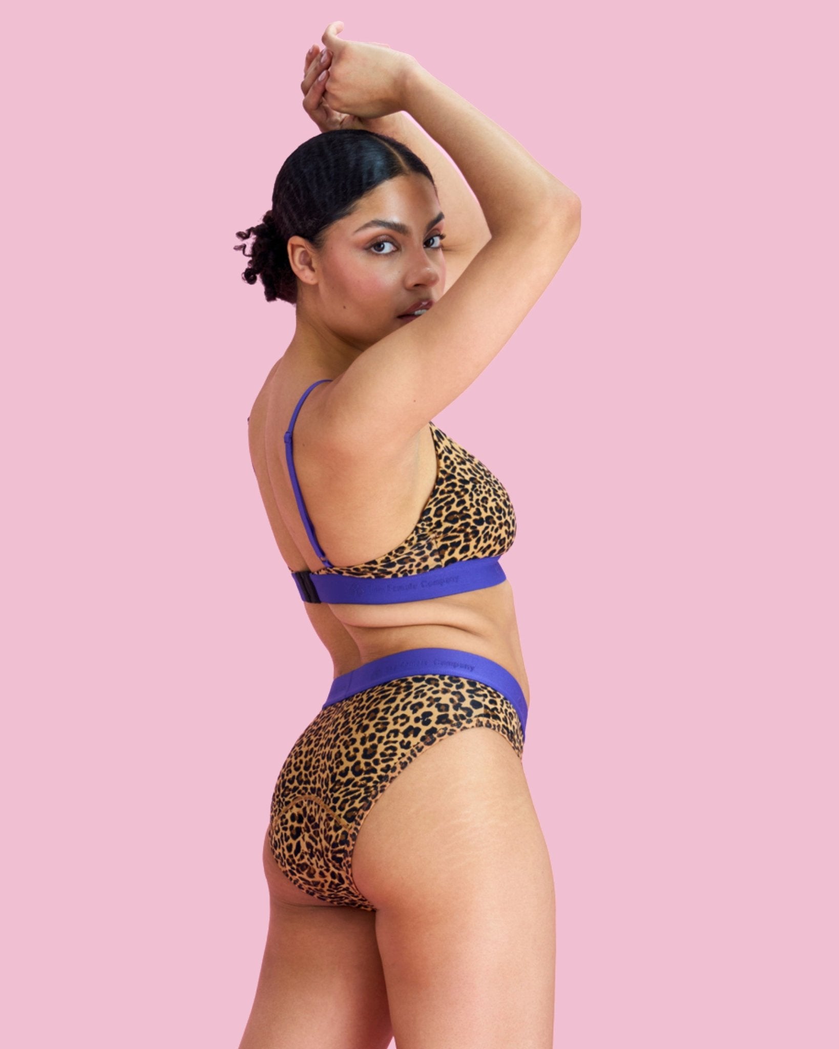 the-female-company-period-panty-ultra-strong-slip-leo-purple-mit-leo-print image 4