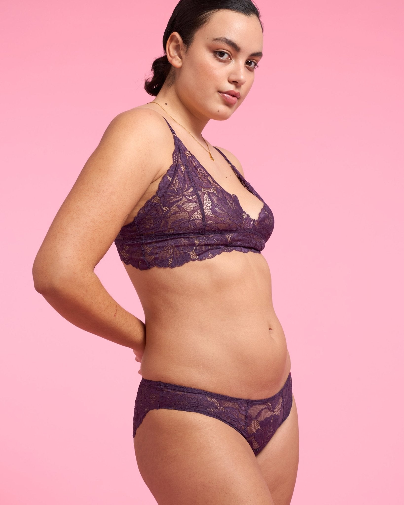 the-female-company-luxury-lace-slip-midnight-purple-unterw-sche image 8