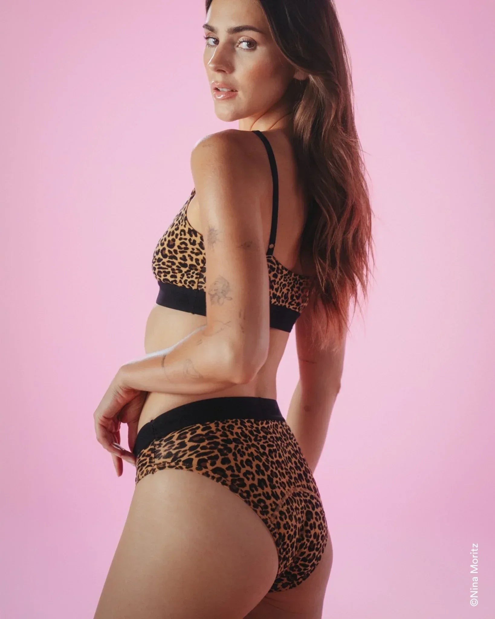 the-female-company-ultra-strong-period-panty-slip-leo-collection-basic-bio-baumw image 3