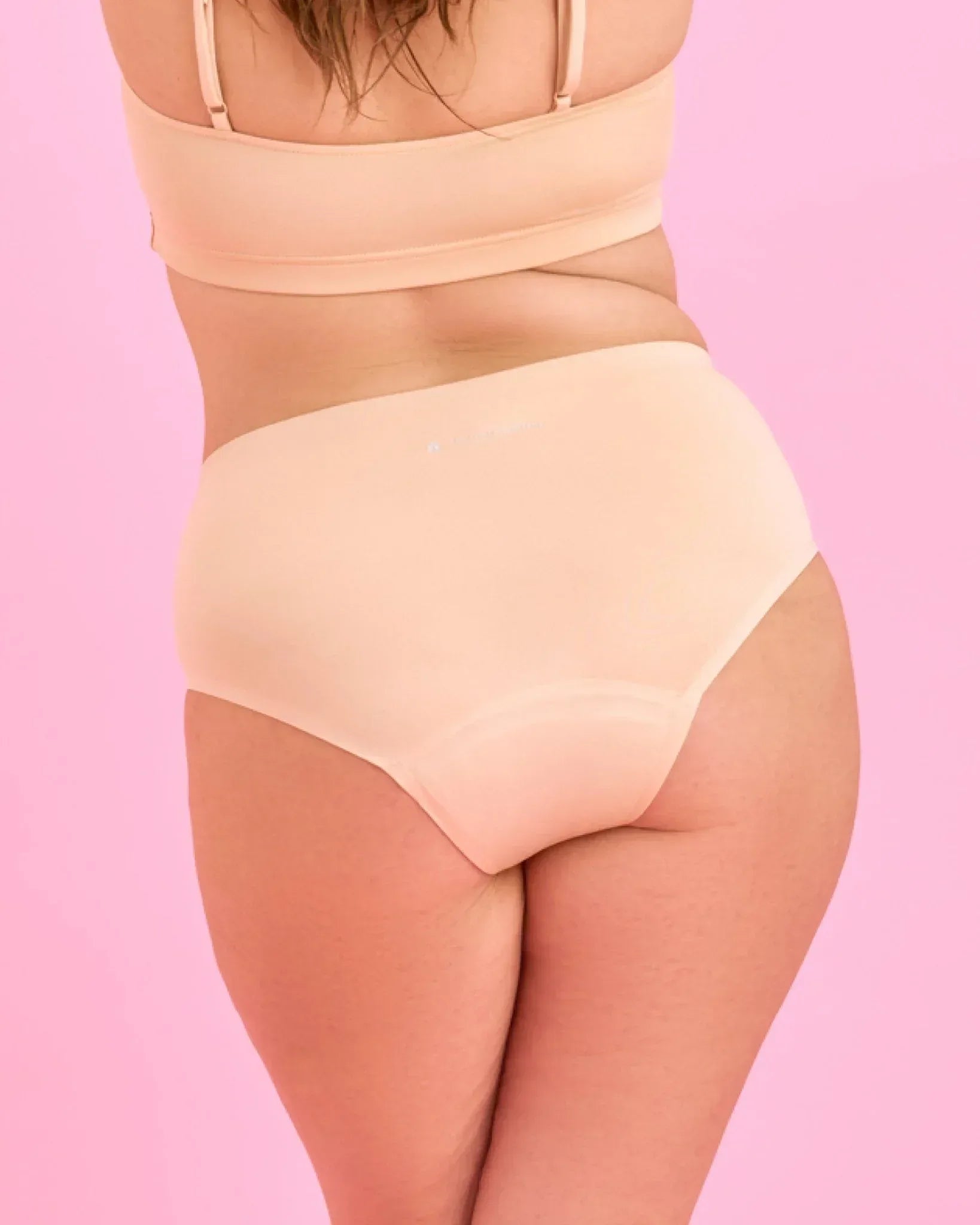 the-female-company-seamless-extra-strong-hipster-period-panty-mit-flexi-technolo image 6