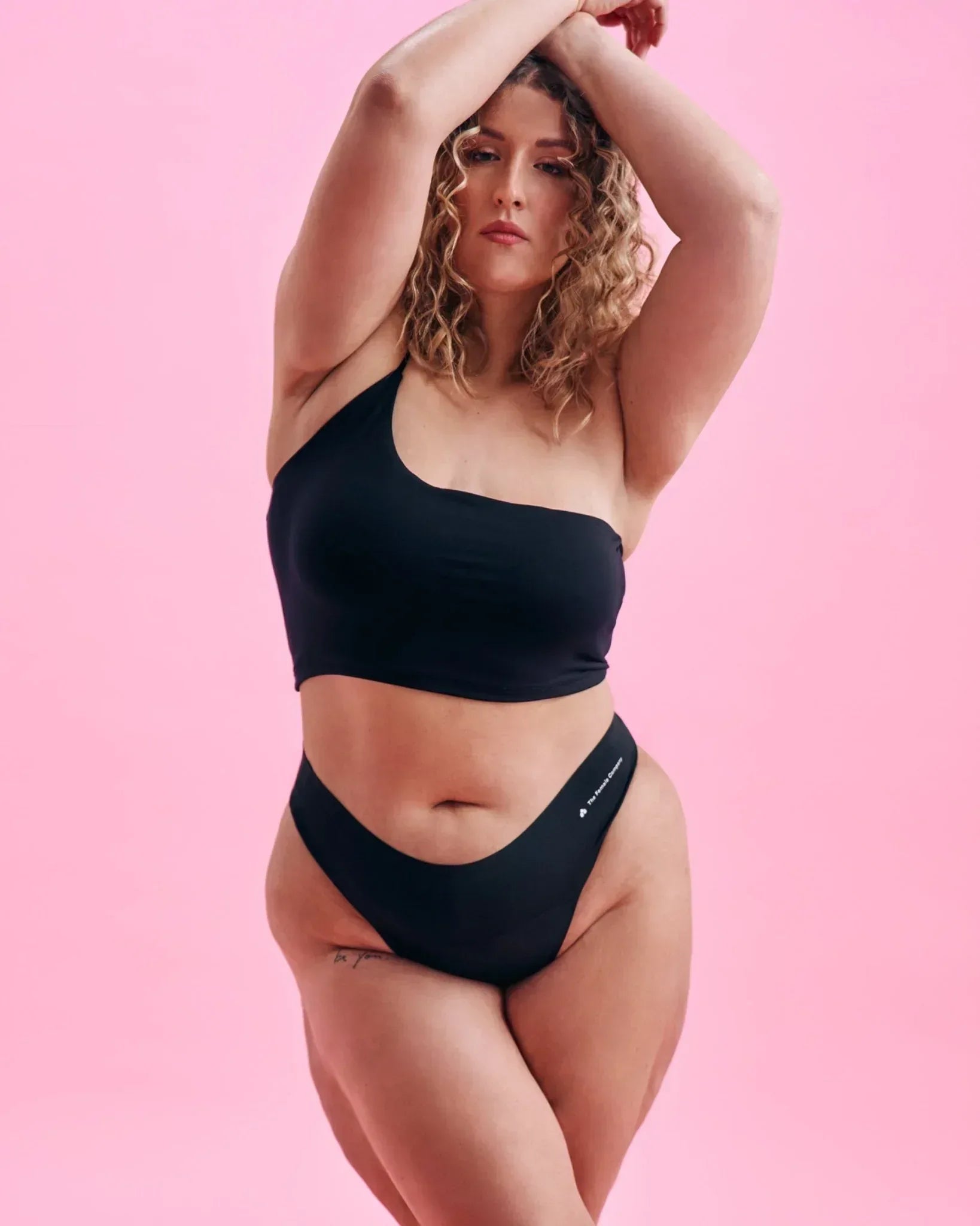 the-female-company-medium-period-tanga-seamless-mit-flexi-technology image 7