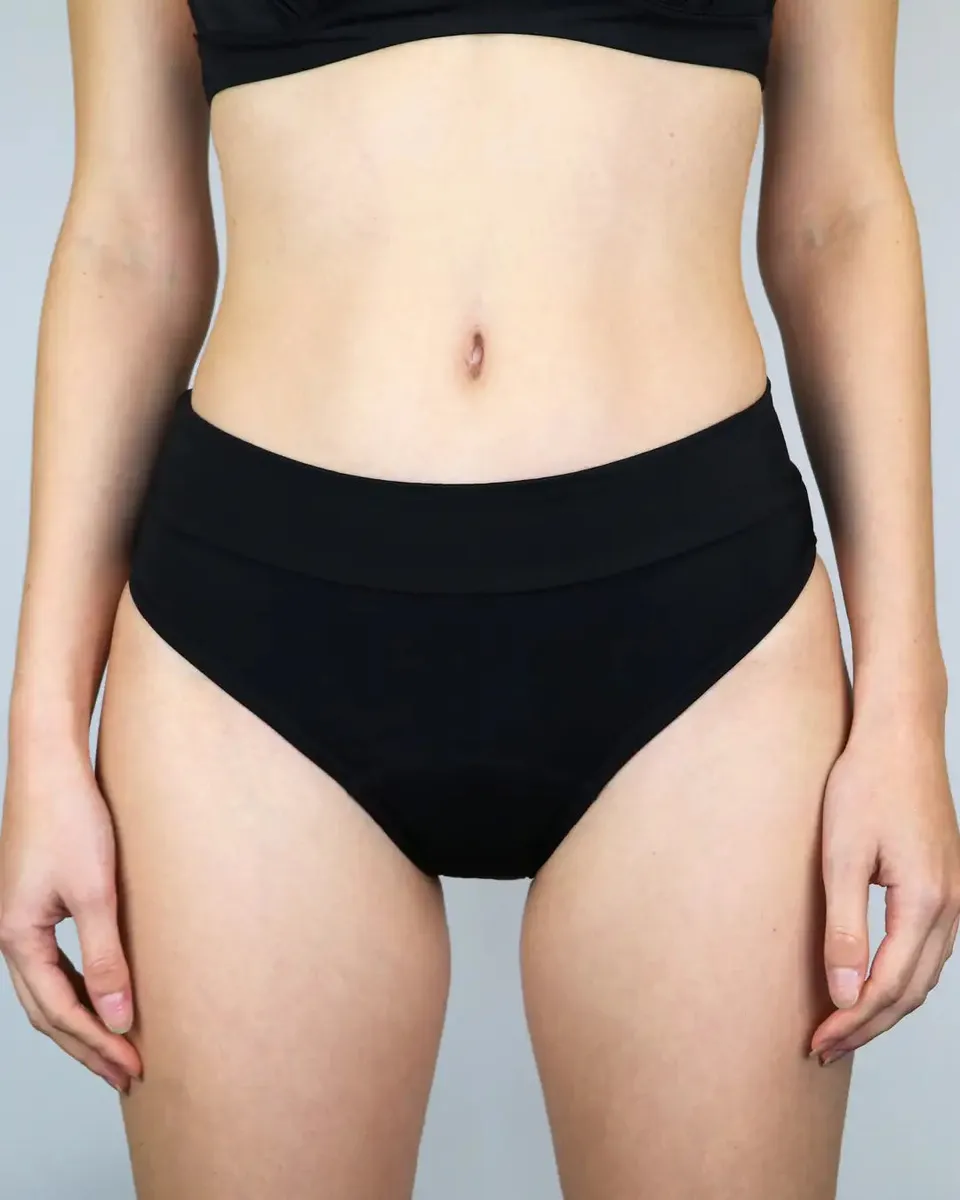 mylily-perioden-bikini-hose-basic-slip-periodenbademode-in-schwarz image 1