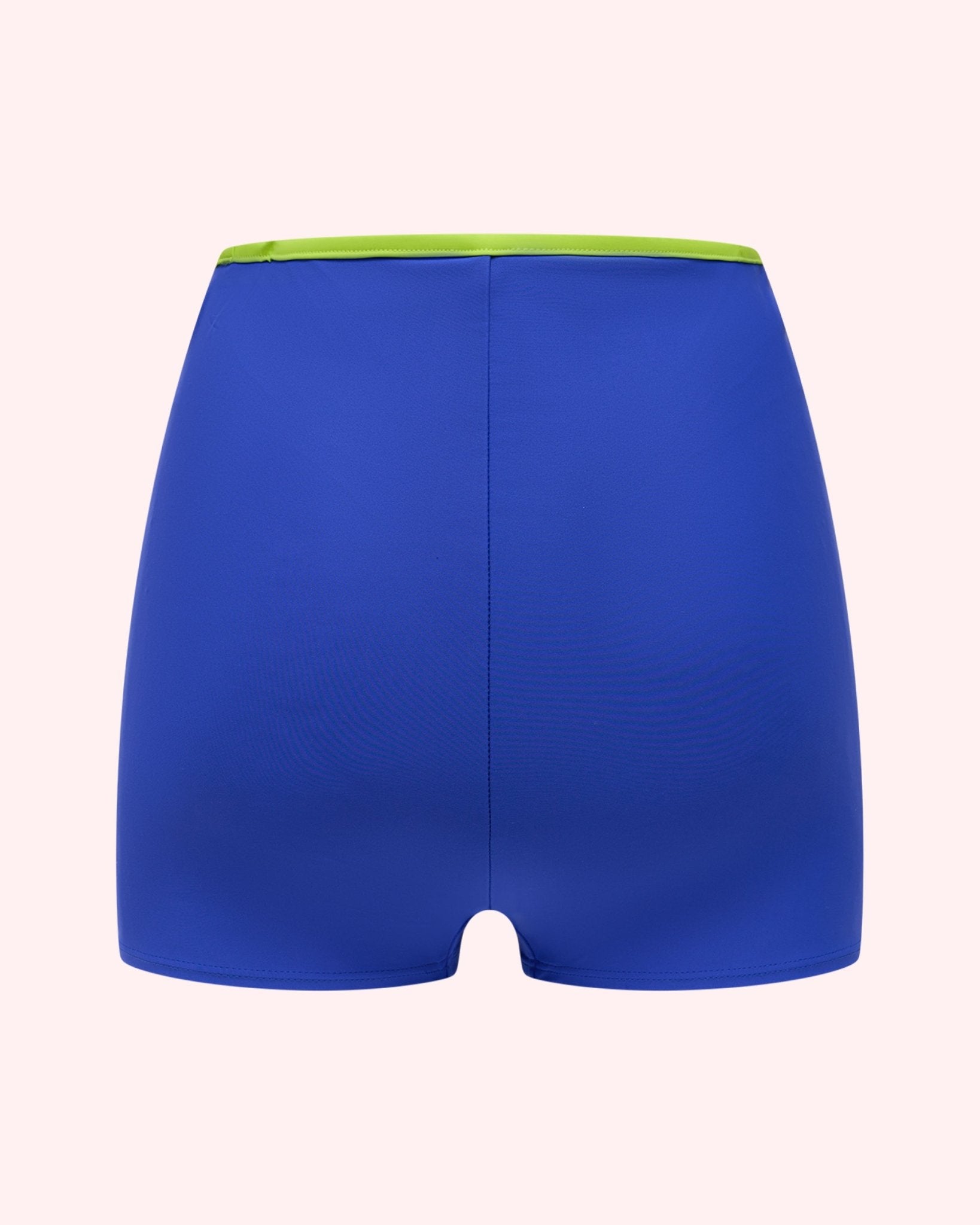 the-female-company-perioden-bademode-v-shorts-active image 3