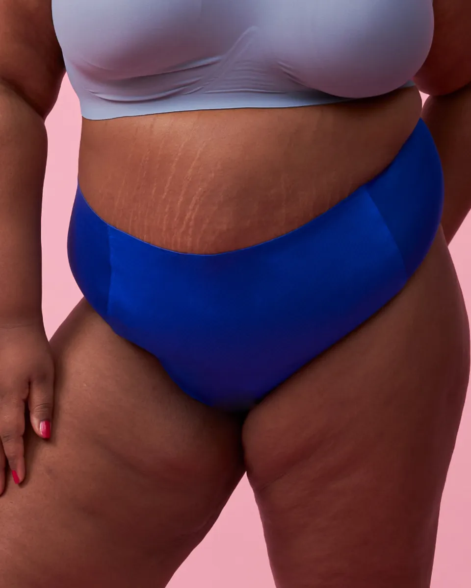 the-female-company-ultra-strong-high-waist-seamless-curve-period-panty-electric- image 1