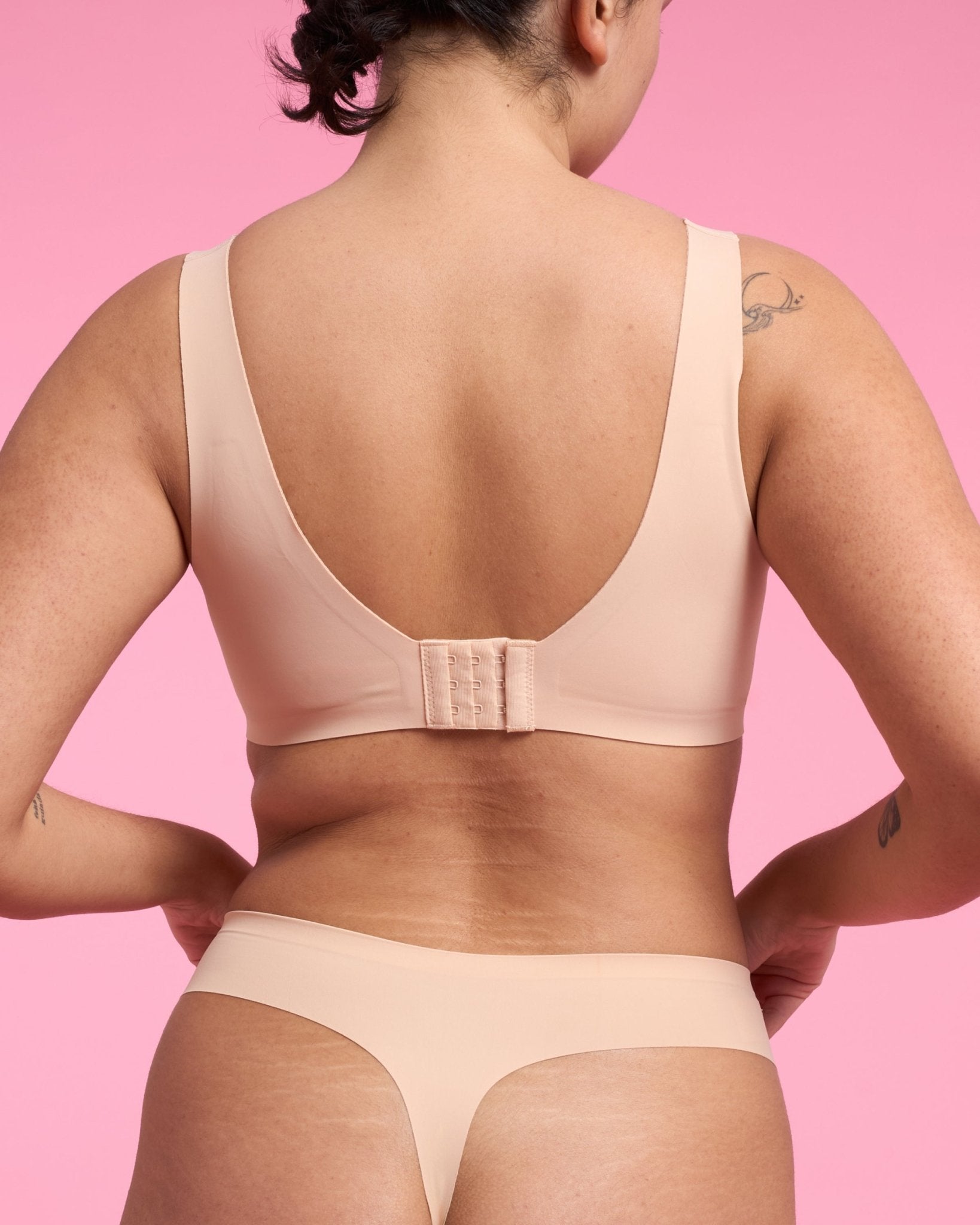 the-female-company-seamless-comfort-set-tanga-bralette-b-gelfrei-mit-herausnehmb image 6