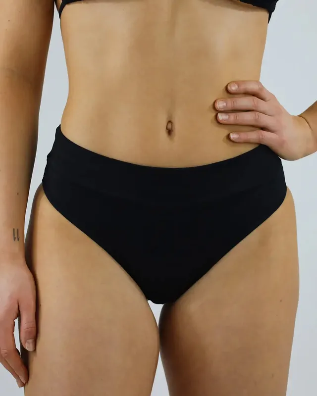 mylily-bikini-hose-basic-slip-schwarz-periodensichere-bademode-bikinihose image 1