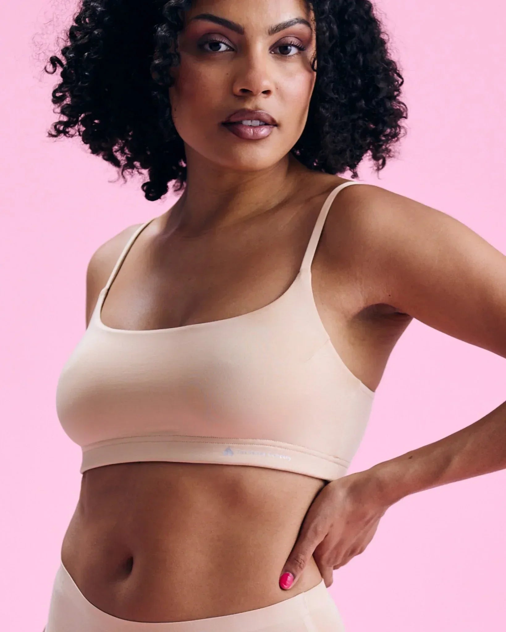 the-female-company-seamless-period-panty-set-seamless-thong-bralette image 5