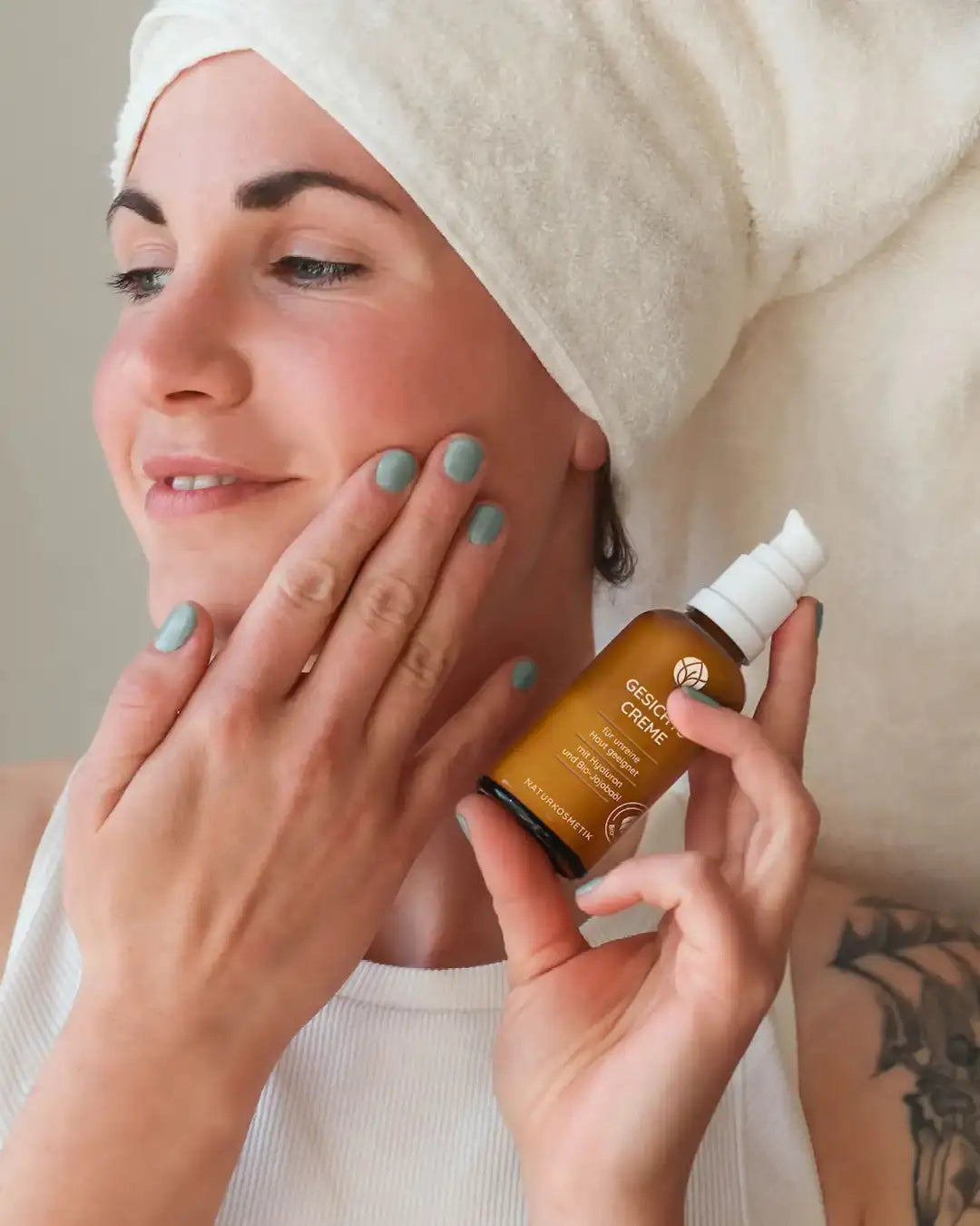 mylily-gesichtspflege-set-naturkosmetik-mit-reinigungs-l-vitamin-c-serum-hyaluro image 3
