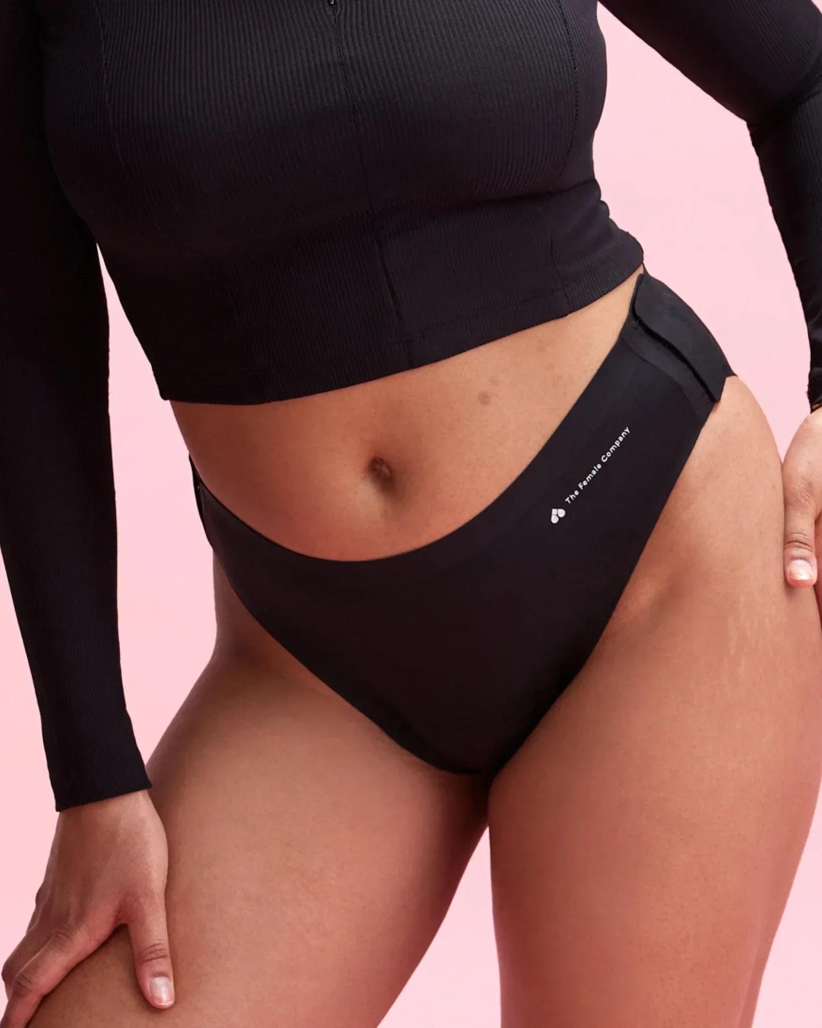 the-female-company-easy-change-period-panty-slip-seamless-extra-strong-mit-seitl image 3